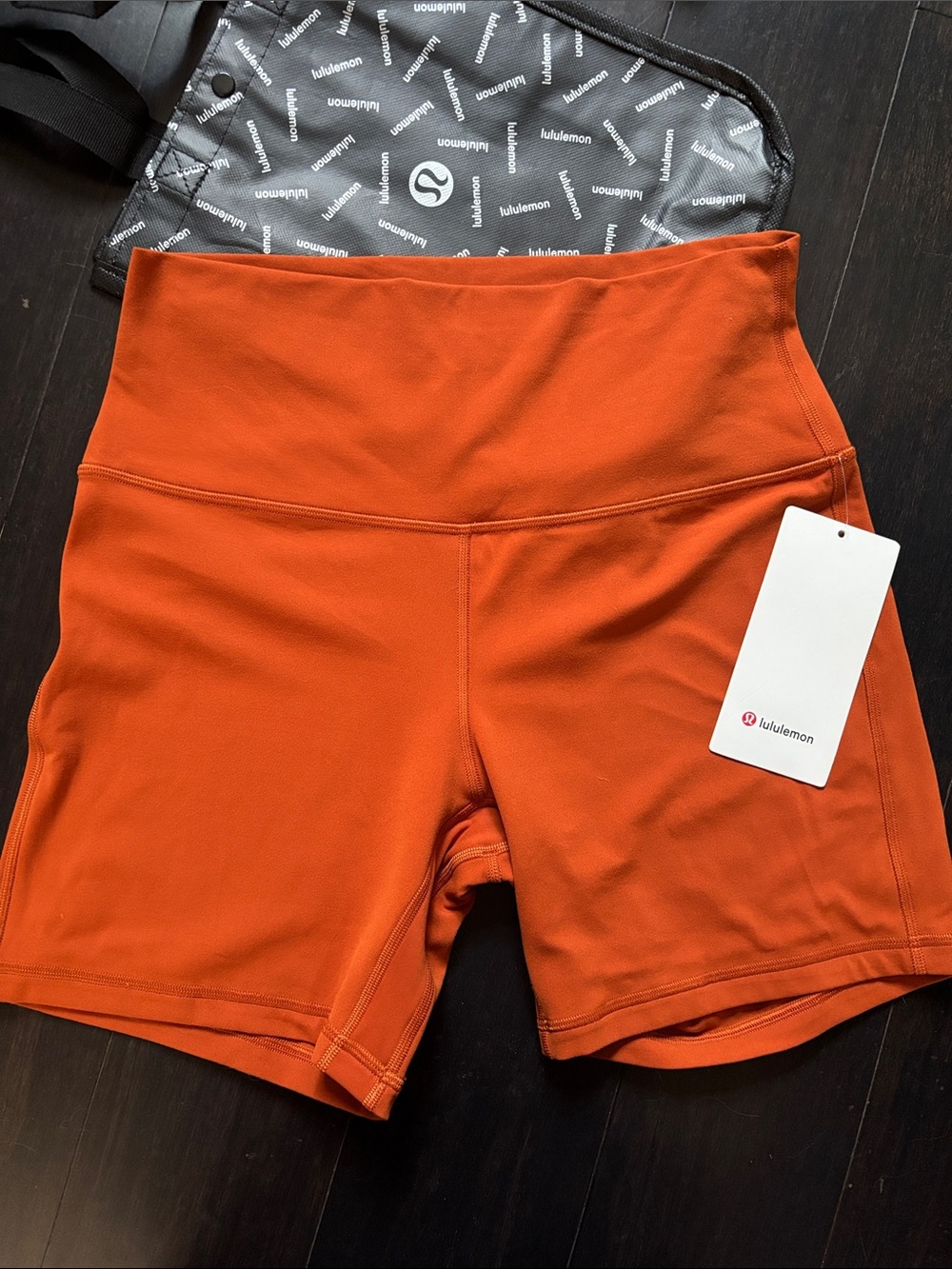 LULULEMON ALIGN HR SHORTS 6” in BURNT ORANGE SZ 10 NWT